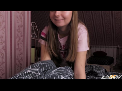 ❤️ Blondie анын BFF анын терең соруп жана анын оозуна сперма алат ☑ Порно видео боюнча бизде ❌️